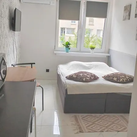 Nighthost Robotnicza 32 M248 Free Parking Apartment Wroclaw