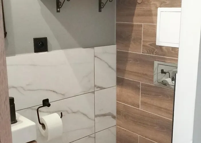 Nighthost Robotnicza 32 M248 Free Parking * Wrocław